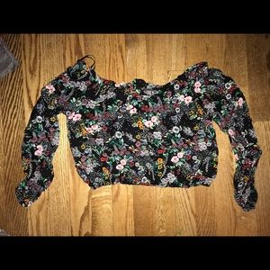 Off the shoulder long sleeve crop top